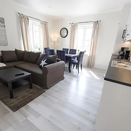 Апартаменты Townhouse *